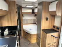 2018 BAILEY AUTOGRAPH 75-2 9.jpg